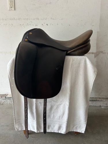 Used prestige dressage saddle - prestige,