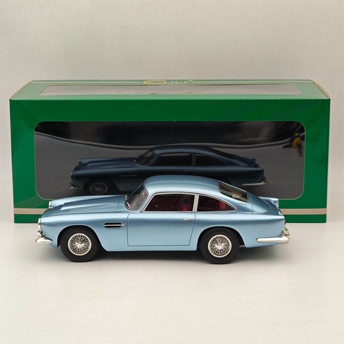 Cult aston martin db4 - aston,