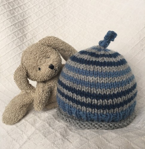 Chapeau bébé lutin tricoté