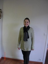 ECHARPE GRISE ET NOIRE DEGRADEE AVEC TROU FAITE MAIN 100% LAINE - 1mx11cm