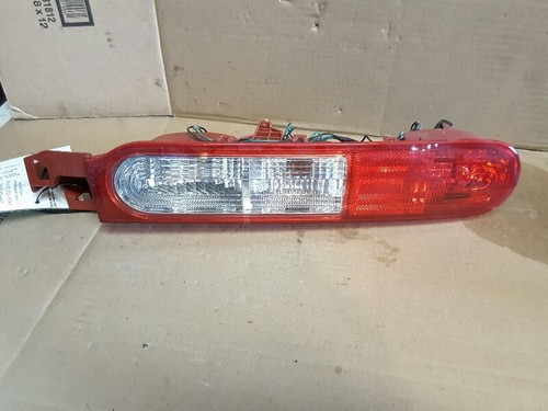 Driver left tail light ends - tail,
