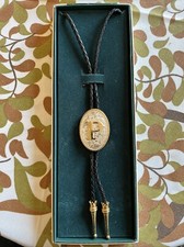 Cravate Western En Cuir Barlow Lettre P