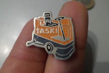 Badge pin s broche TASKI