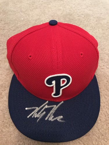 Mickey moniak signed - moniak,