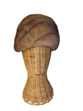 Toque Vison Clair "Lenormand à Saint-Servant" - Élégance et Luxe Vintage