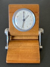 Réveil de voyage art déco