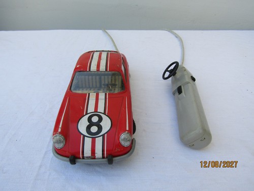 Ancienne voiture tole - , en