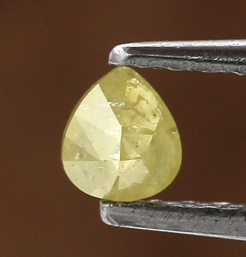 36ct jaune couleur poire - 0.36ct,