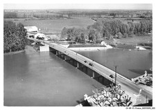 CV-BFP1-0111-21 - VILLERS-LES-POTS - Le pont sur la saone