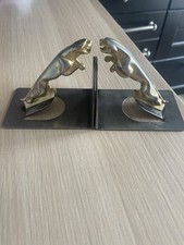 Paires De Serre -livres mascotte Jaguar. Automobile