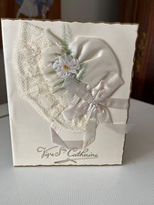 CPA BONNET SAINTE CATHERINE BLANC DENTELLE RUBAN BLANC FLEUR MAUVE ASPARAGUS