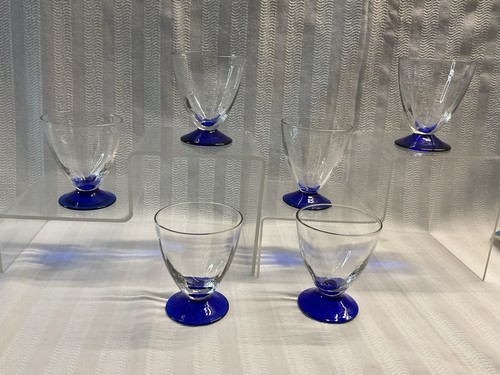Verres pieds bleu ancien - À,