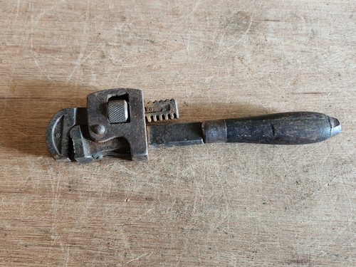 Pipe wrench wood handle jp - handle,