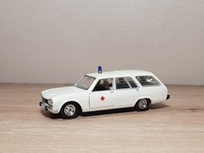 SOLIDO 1/43 CUSTOM PEUGEOT 504 BREAK AMBULANCE 