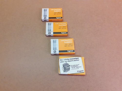 Lot fusibles legrand - 40,