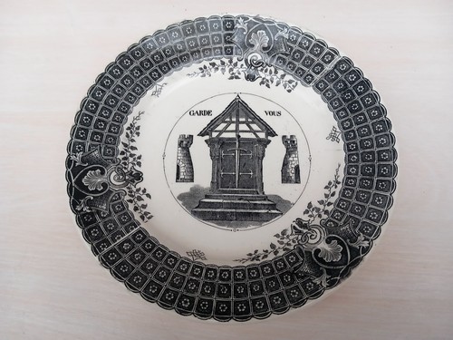 Ancienne assiette parlante