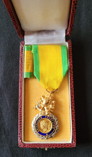 Médaille militaire avec - médaille,