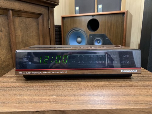 Panaosnic radio alarmclock - &,