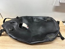 UN TAPIS BAGSTER NOIR NEUF