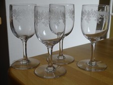 BACCARAT 4 ANCIENS VERRES A