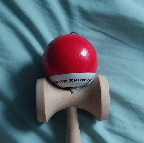 Krom bilboquet type kendama