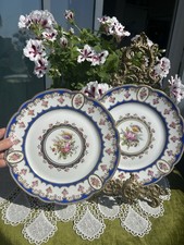 2 assiettes anciennes porcelaine,style Sevrés -décor peint À La Main