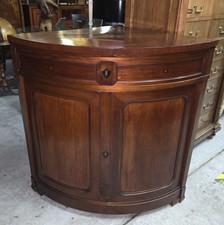 Encoignure bombée époque