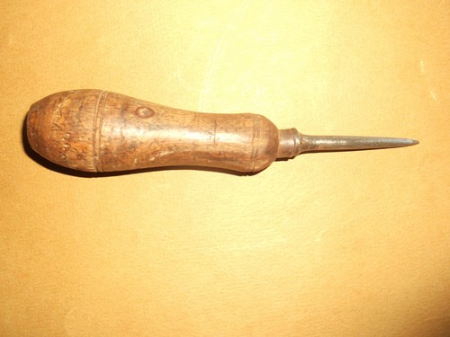 Outil ancien poinçon de - ,poinçon,