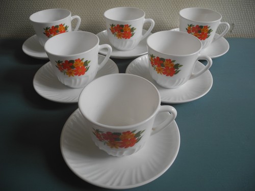 Lot tasses soucoupes arcopal - 6,