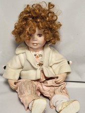 Zn- Poupée Porcelaine