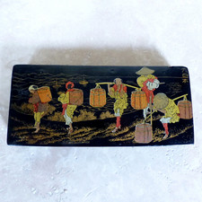 ANCIENNE BOITE PLUMIER EN