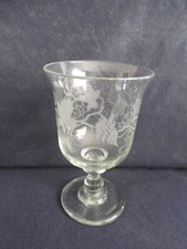 ANCIEN GRAND VERRE A RAISIN