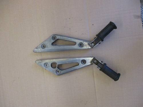 Platines cales pieds - , arrière