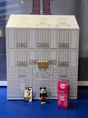 Bearbrick 100 series 17 - 100%,