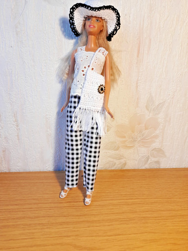 Tenue été blanche noire - blanche,