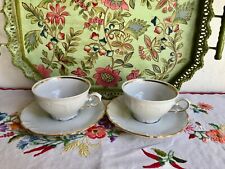 2 grandes tasses à thé ou