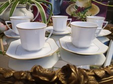 5 Tasses Et Soucoupes
