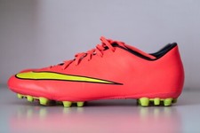 Chaussures de football crampons Nike Mercurial Heritage 47 corail 