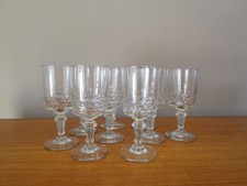 9 grands verres à pied 15,5 cm  anciens  XIXé décor alvéolé