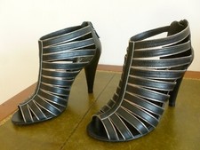 SUPER ESCARPINS BRIDES