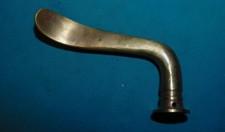 ANCIENNE POIGNÉE DE PORTE EN LAITON CARRÉ de 8 .XIXe/XXe LOQUET CLENCHE PORTE 19