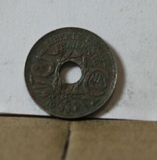 Monnaie france 5 centimes 1933 lindauer bon état à voir ( 1 )