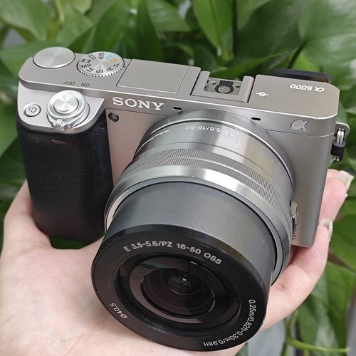 New sony alpha a6000 - sony,