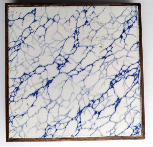 Dessous plat avec carreau - plat,