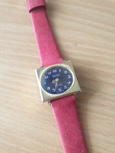 Très jolie montre - très,
