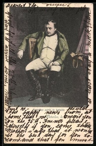 Napoléon assis sur une
