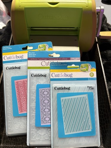 Cuttlebug embossing folder lot - cuttlebug,
