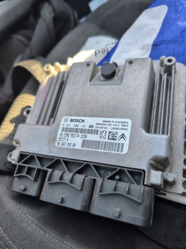 Calculateur moteur peugeot 308 - calculateur,
