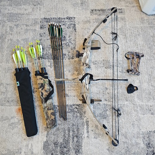 Hoyt raider with accessories - raider,