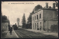 CPA Morée-Saint-Hilaire, Arrivée d´un train 